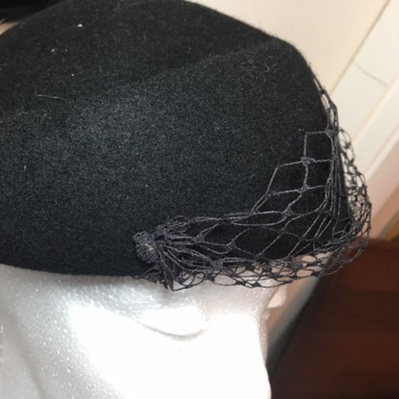 VTG 60's Black Doeskin Felt Wool Hat Feathers Rhinestones w/Veil 21.5"Inner Size - Picture 6 of 7